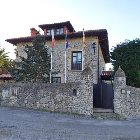Posada San Tirso Toñanes Eksteriør billede