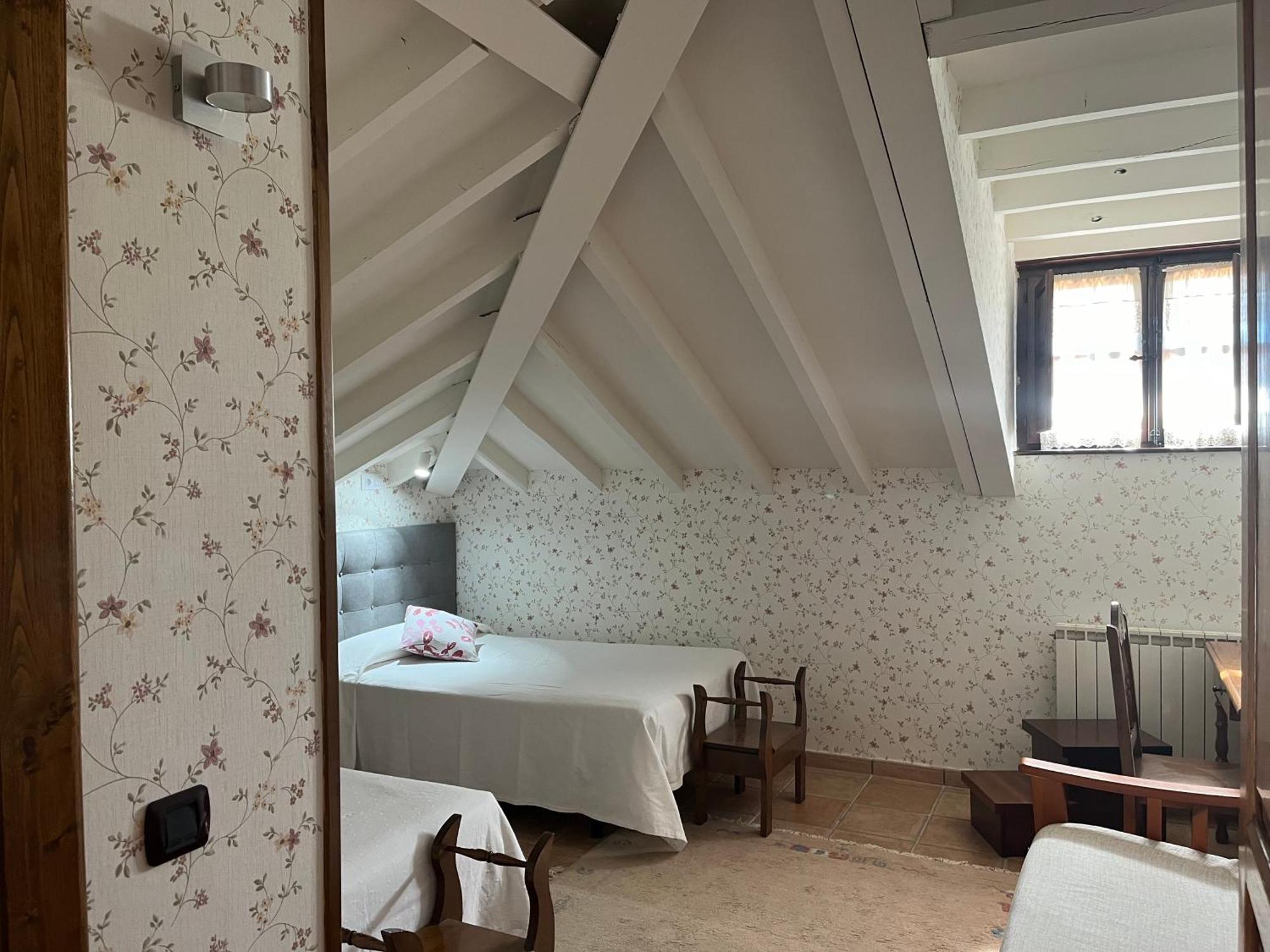 Posada San Tirso Toñanes Eksteriør billede